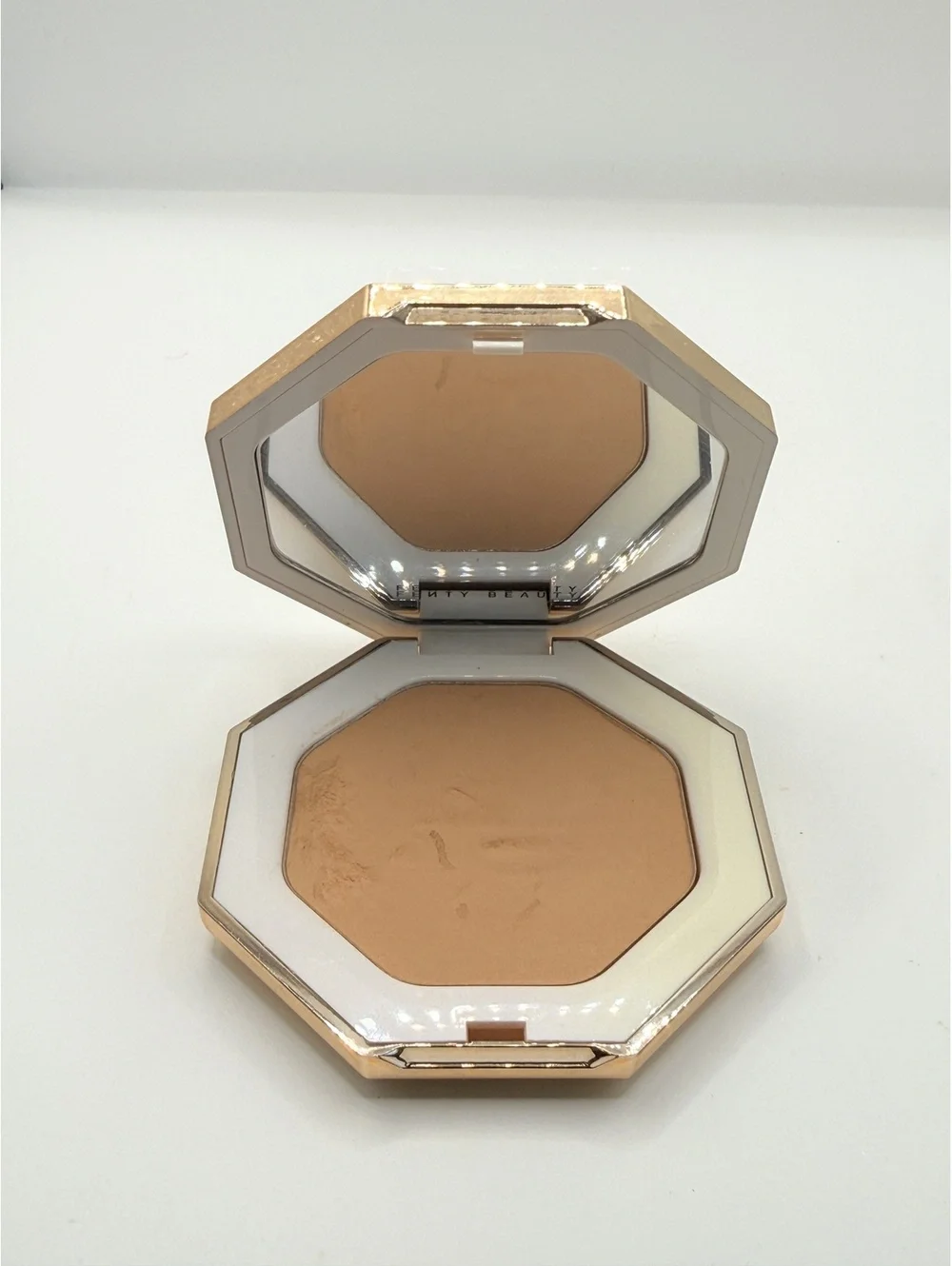Fenty Sun Stalk'r Instant Warmth Bronzer Inda Sun